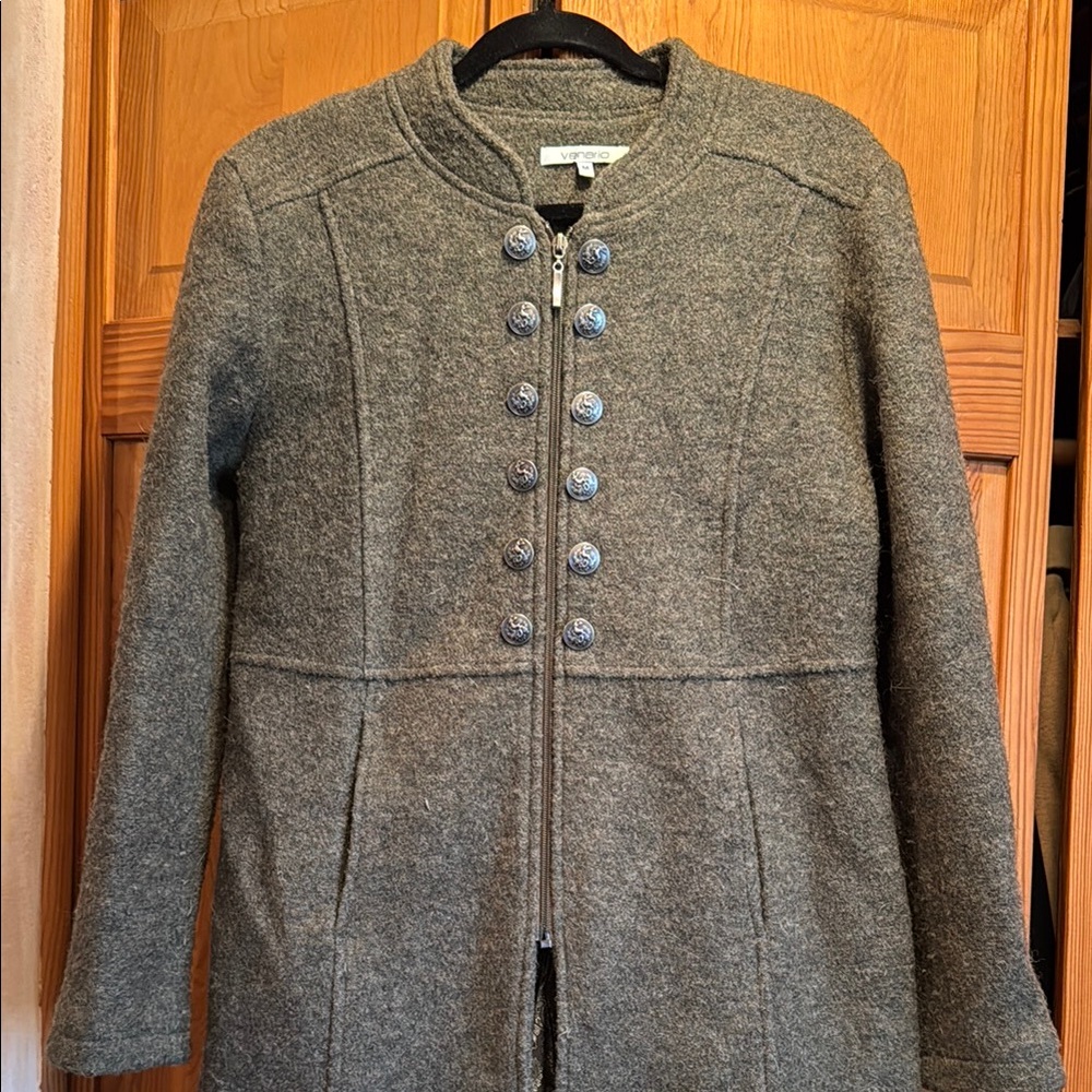 Gray Utility Jacket with Mandarin Collar and Fitted Waist
